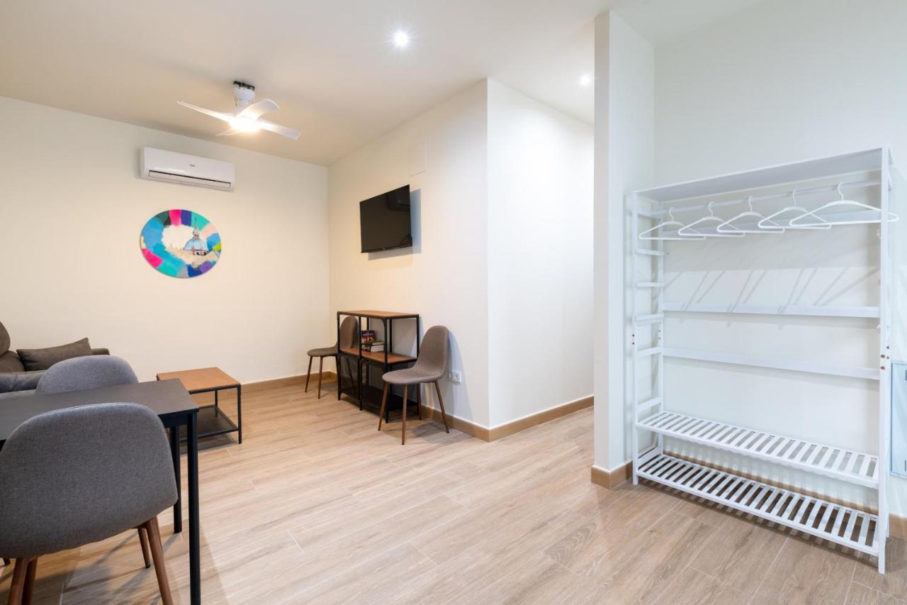 Apartamentos Cervantes 17 Sevilla Kültér fotó