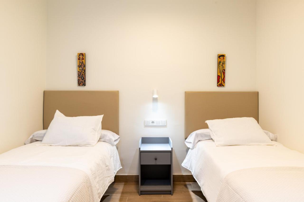 Apartamentos Cervantes 17 Sevilla Kültér fotó