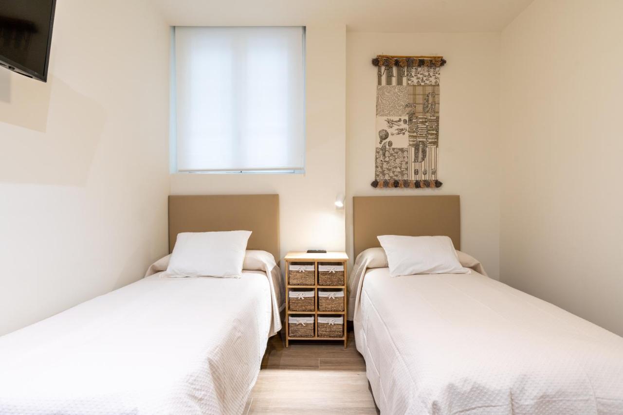 Apartamentos Cervantes 17 Sevilla Kültér fotó