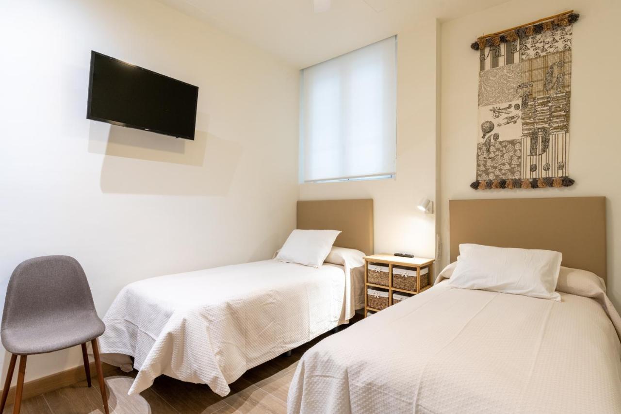 Apartamentos Cervantes 17 Sevilla Kültér fotó