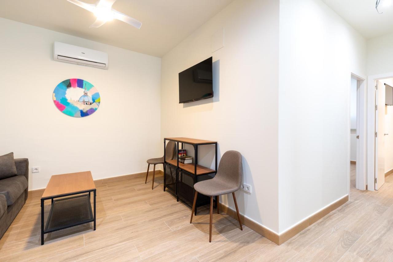 Apartamentos Cervantes 17 Sevilla Kültér fotó