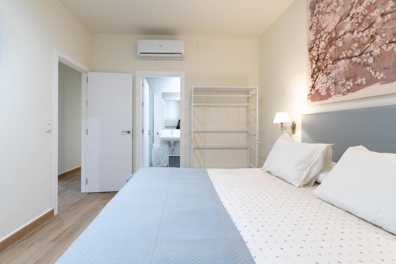 Apartamentos Cervantes 17 Sevilla Kültér fotó