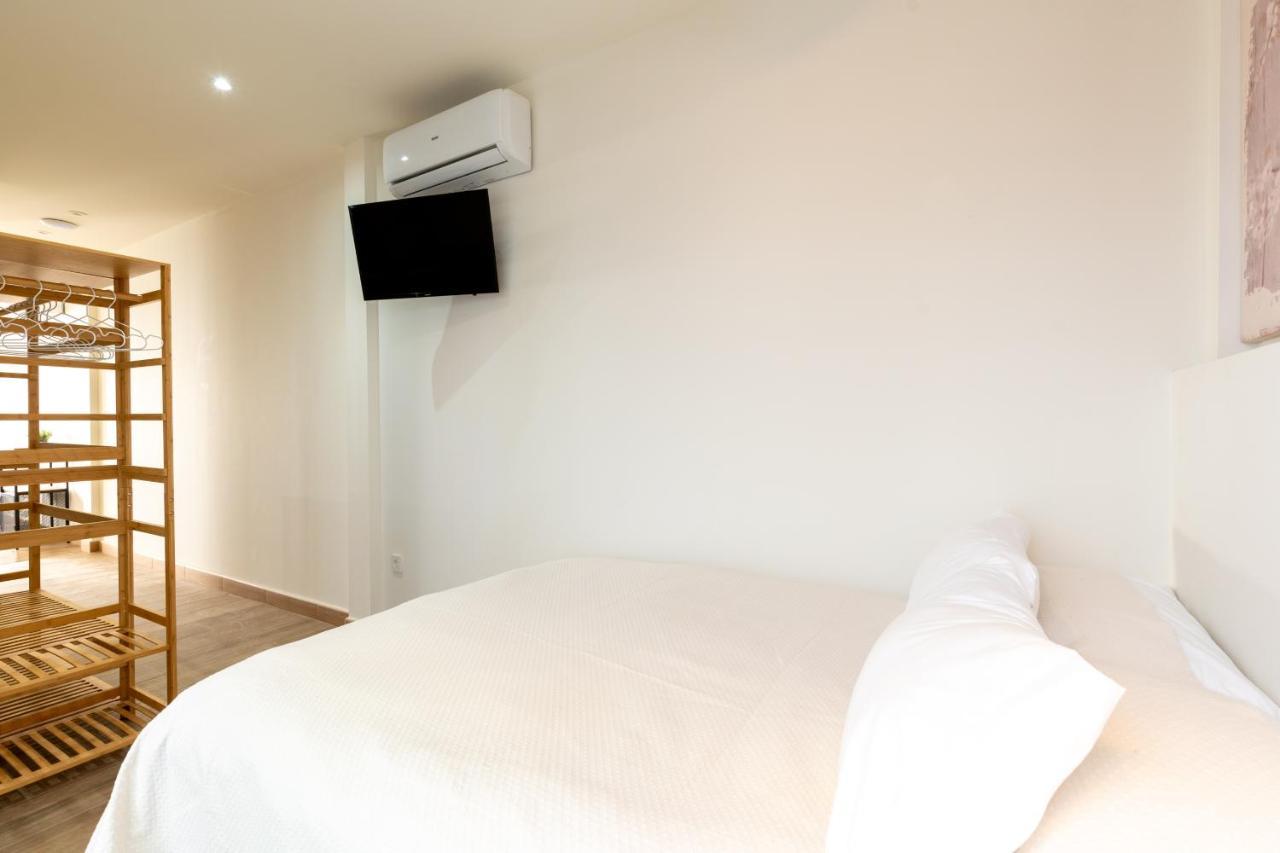 Apartamentos Cervantes 17 Sevilla Kültér fotó